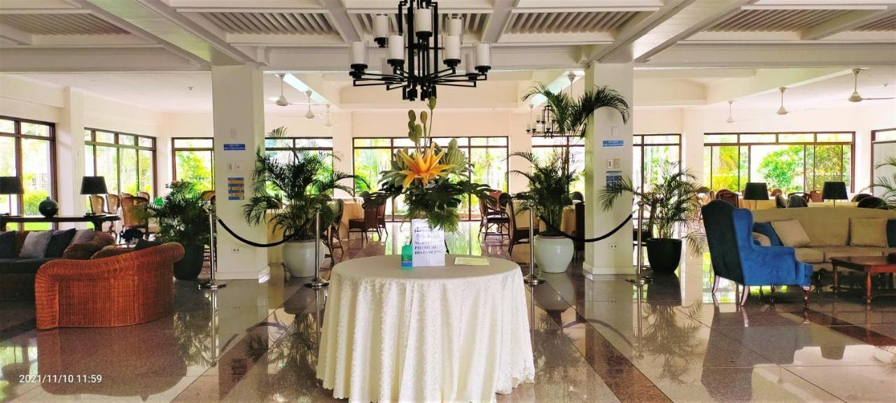 Chateau Bleu Resort Calamba  Eksteriør bilde