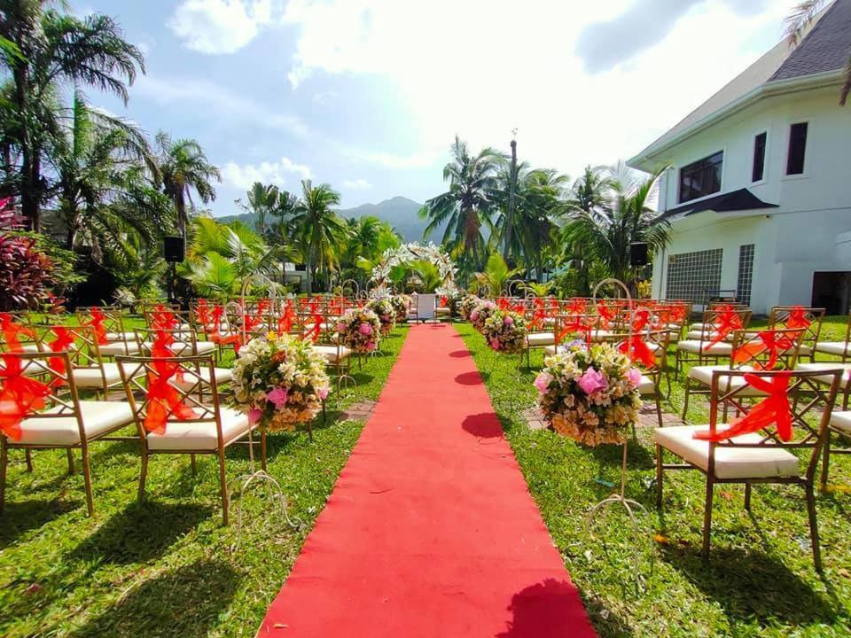 Chateau Bleu Resort Calamba  Eksteriør bilde